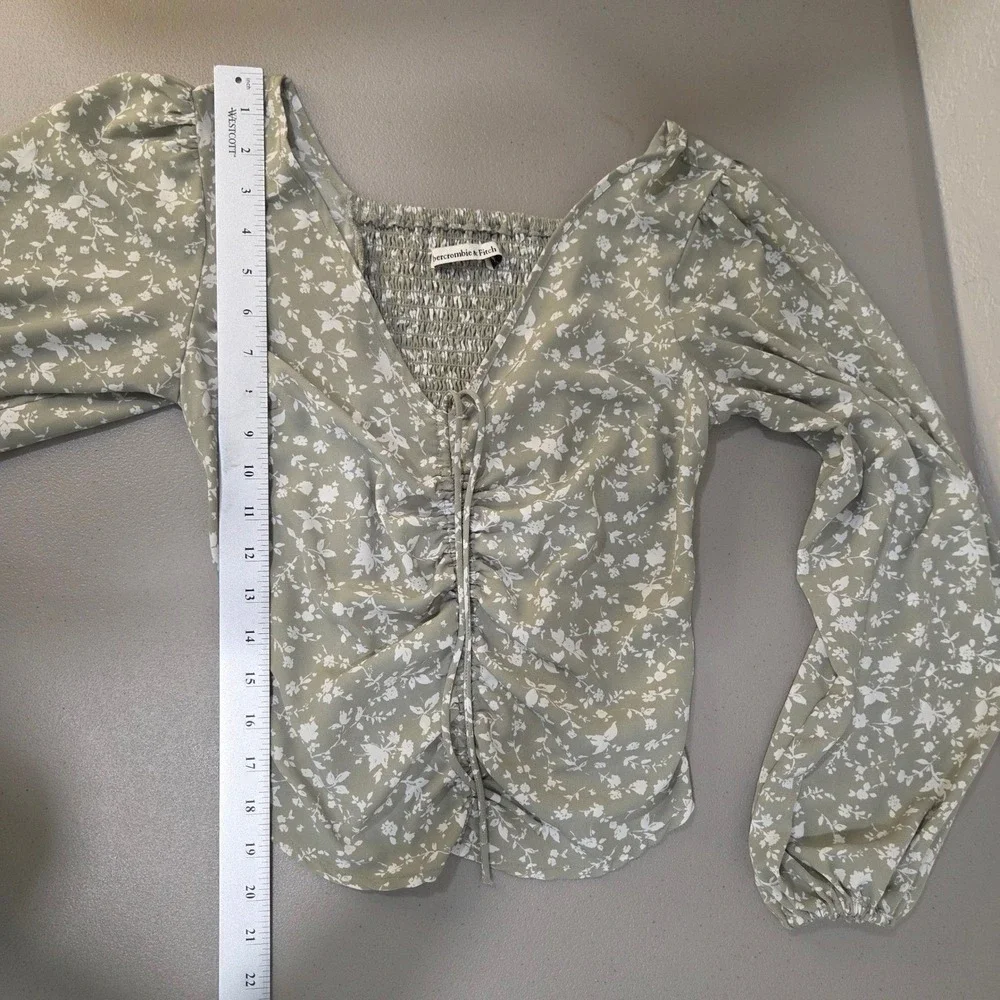 Abercrombie & Fitch Womens‎ Green Floral Blouse XXS Ruched Smocked Boho Fairy